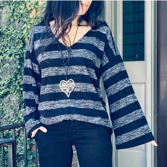 Boutique Tops - ✨LAST ONES✨Loose fit color block black/grey Tunic